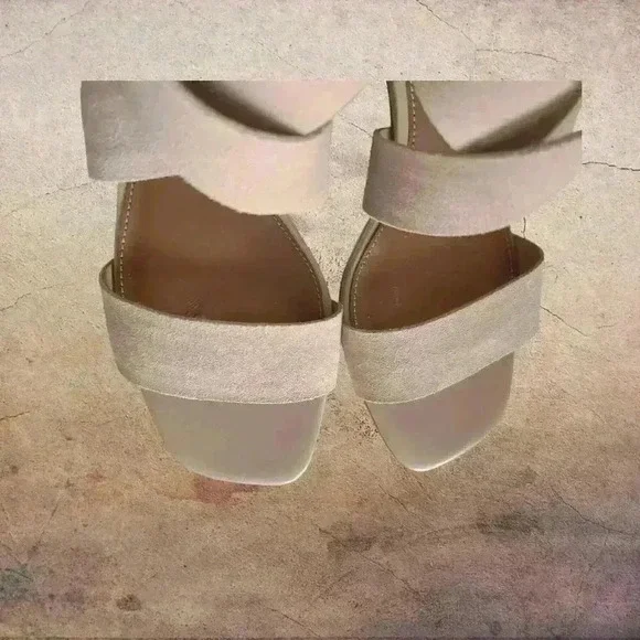 Donald Pliner Paulina Sandal 7.5 - Picture 7 of 8